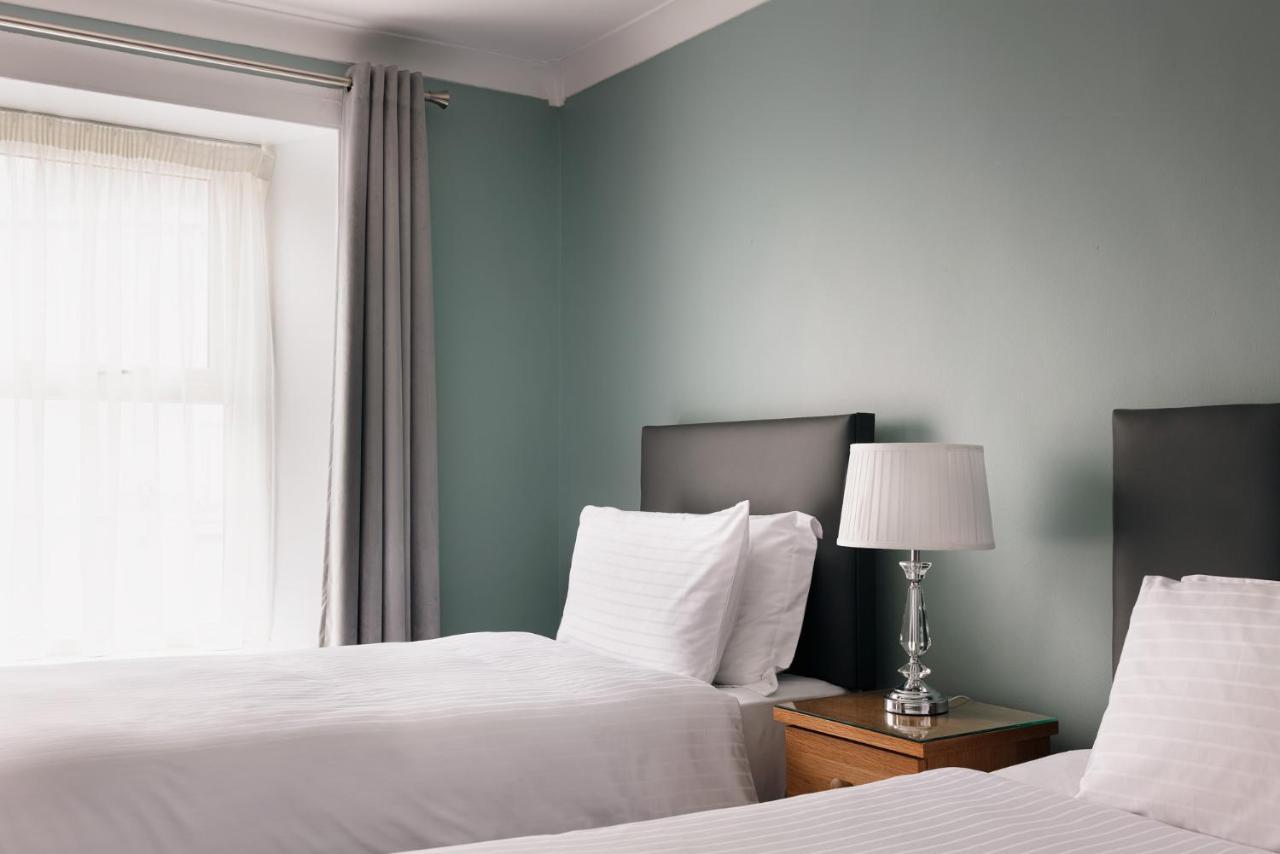 The Wander Inn Bar & Accommodation Kenmare Exteriör bild