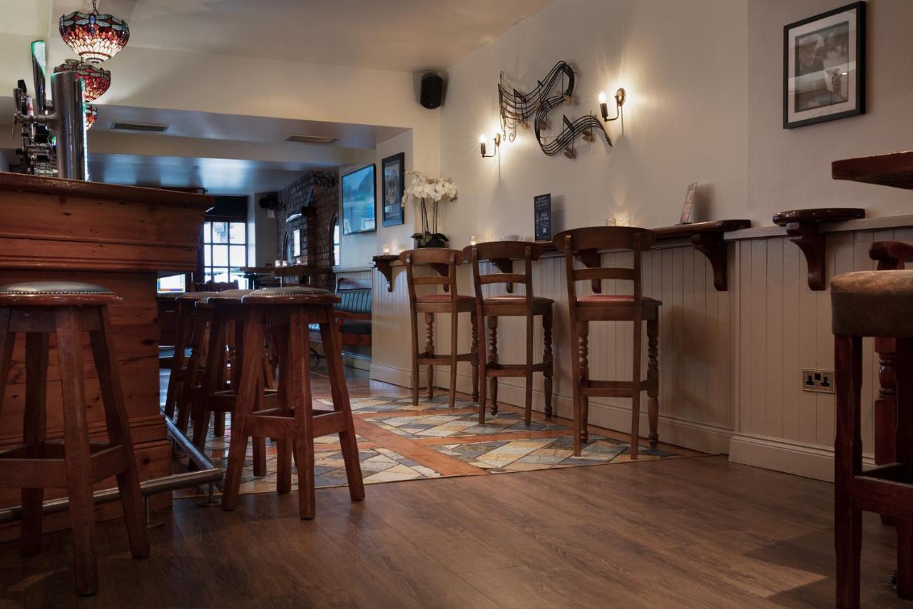 The Wander Inn Bar & Accommodation Kenmare Exteriör bild