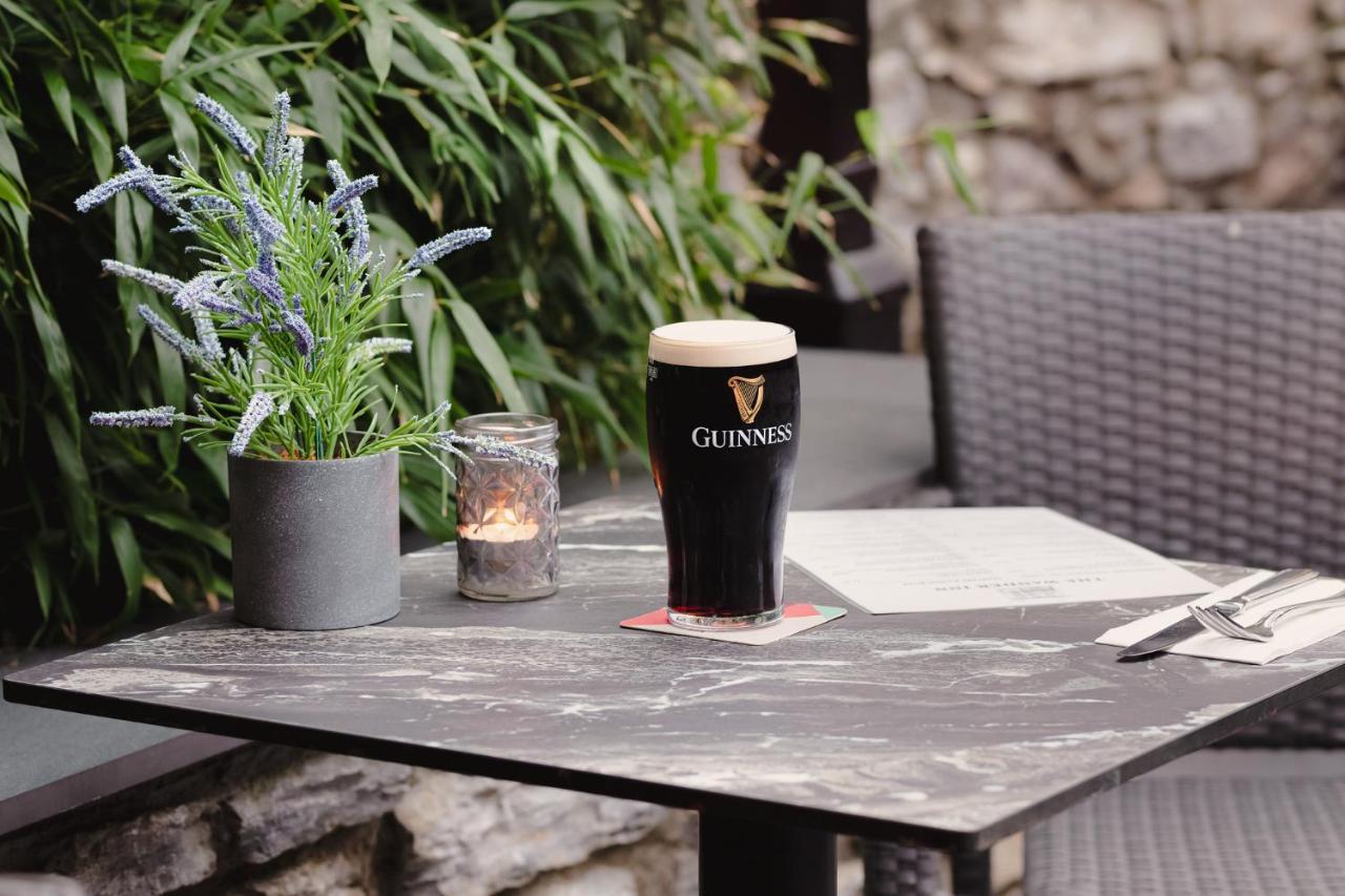 The Wander Inn Bar & Accommodation Kenmare Exteriör bild