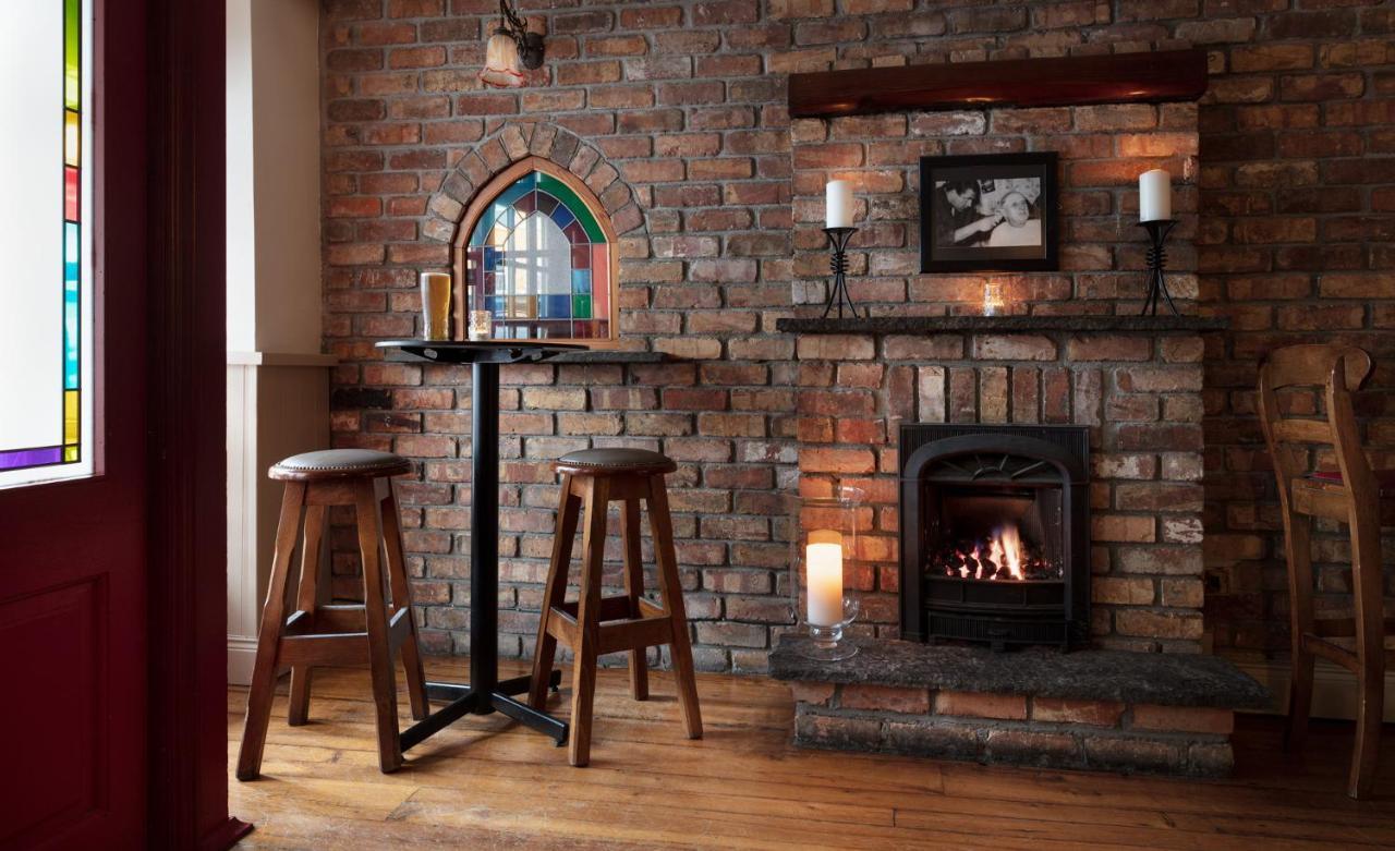 The Wander Inn Bar & Accommodation Kenmare Exteriör bild