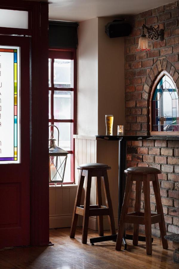 The Wander Inn Bar & Accommodation Kenmare Exteriör bild