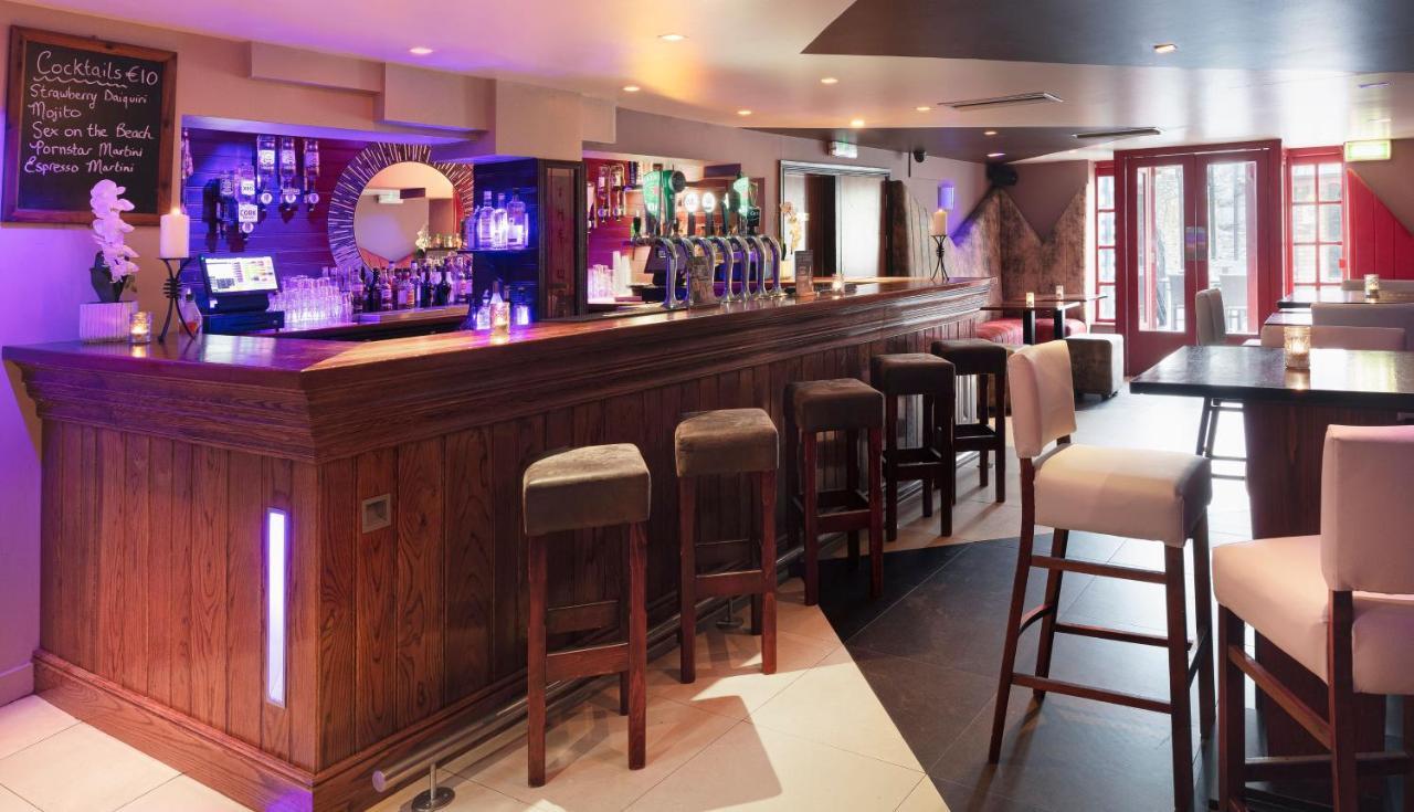 The Wander Inn Bar & Accommodation Kenmare Exteriör bild